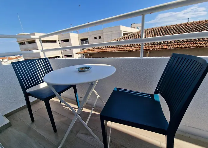 Kitieos Apts 100m From Finikoudes アパート ラルナカ