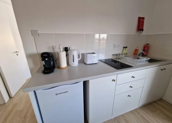 Kitieos Apts 100m From Finikoudes アパート *