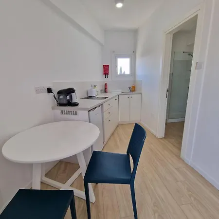 Kitieos Apts 100m From Finikoudes *