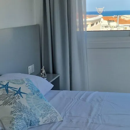 Kitieos Apts 100m From Finikoudes Ларнака