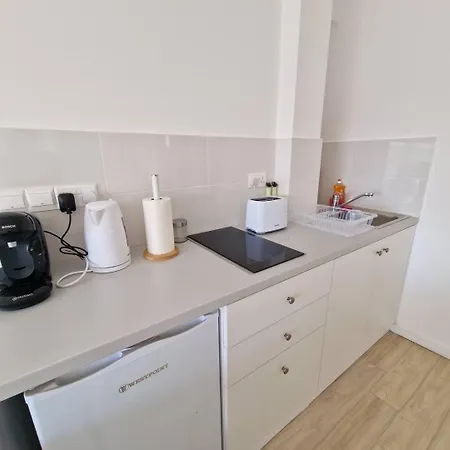 Kitieos Apts 100m From Finikoudes לרנקה