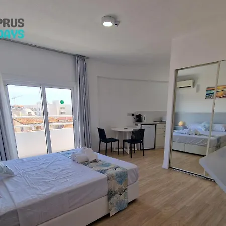 Kitieos Apts 100m From Finikoudes Lejlighed