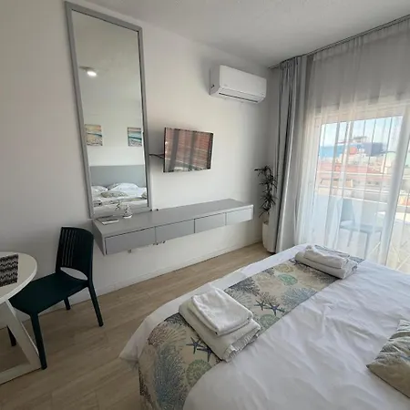 Kitieos Apts 100m From Finikoudes Apartment