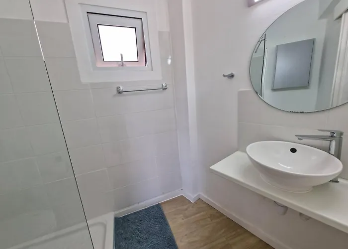 Kitieos Apts 100m From Finikoudes * لارنكا